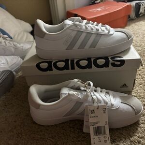 adidas kids White Sneakers with Light blue Stripes VL Court 2.0 Style